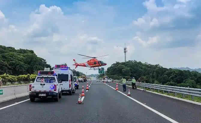 鄂托克旗高速公路汽车救援案例